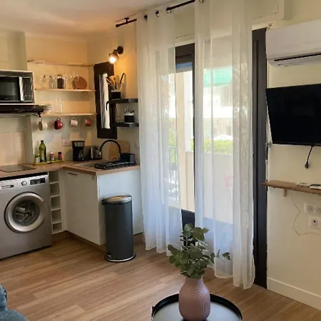 Διαμέρισμα For 2 People Near The Of