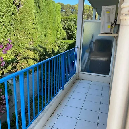 For 2 People Near The Of Apartment Antibes