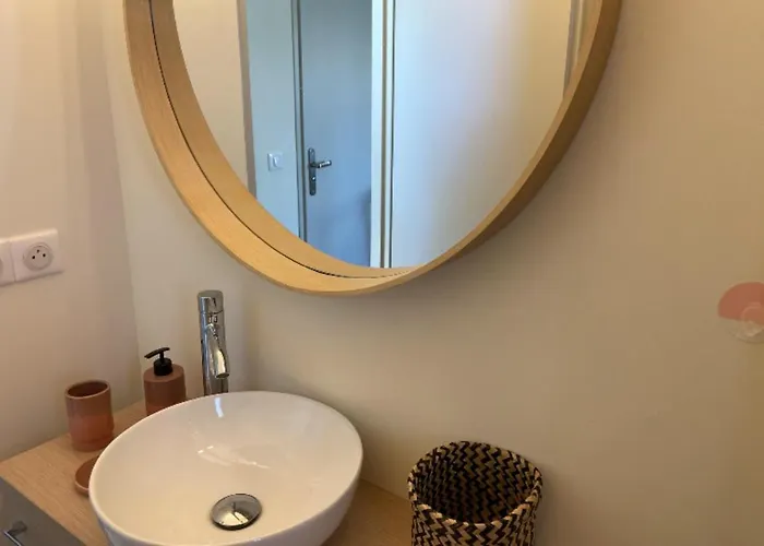 For 2 People Near The Of Apartman