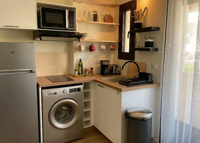 For 2 People Near The Of