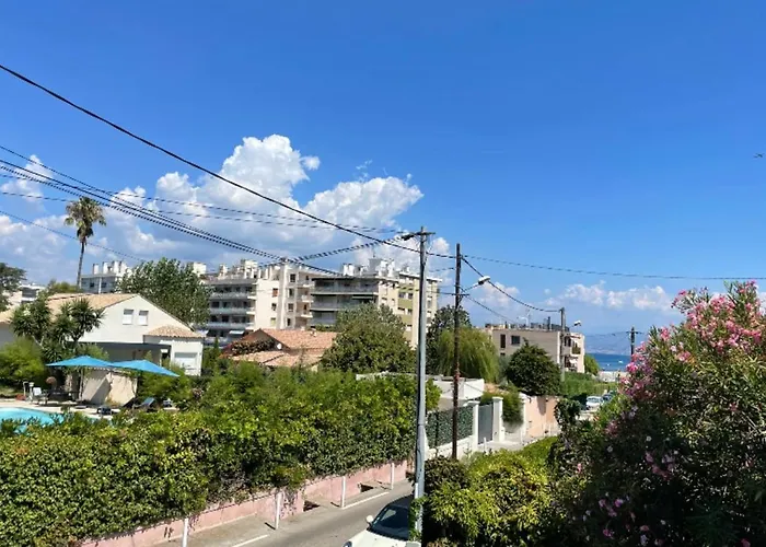 For 2 People Near The Of * Antibes