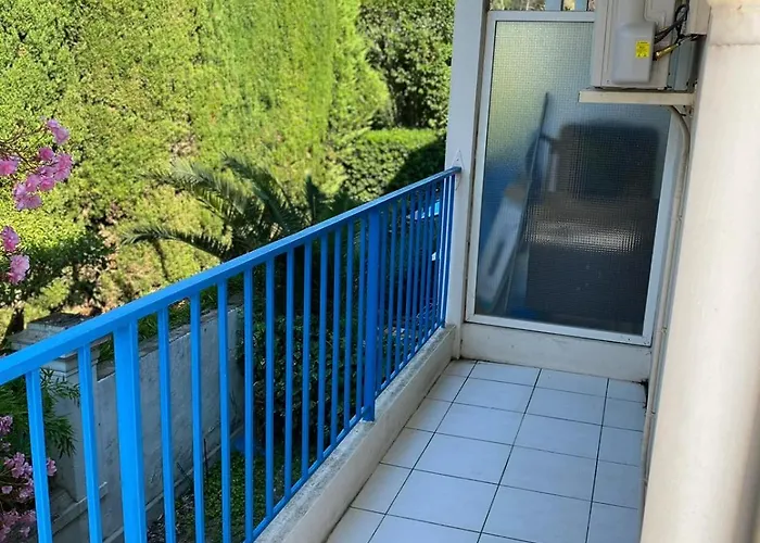 For 2 People Near The Of Apartamento Antibes